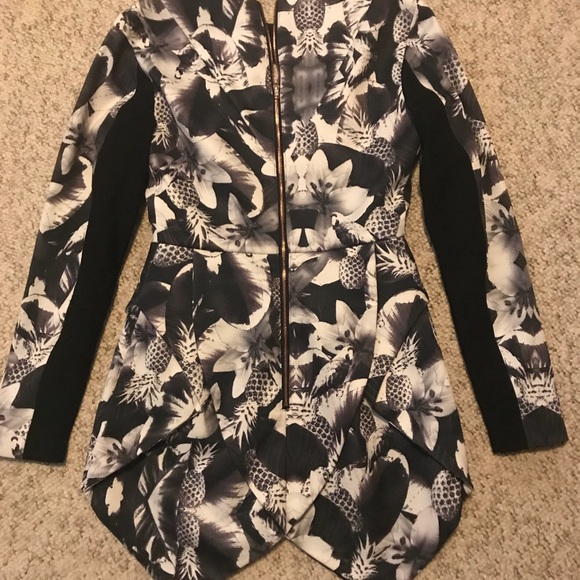 Finders Keepers Last Goodbye Dress printed mini - Picture 4 of 6